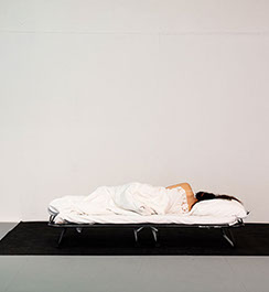 40 performer have been sleeping from 7 p.m. to 11 p.m. Blaue-Nacht-Art Competition 2009&nbsp; Nürnberg, Germany