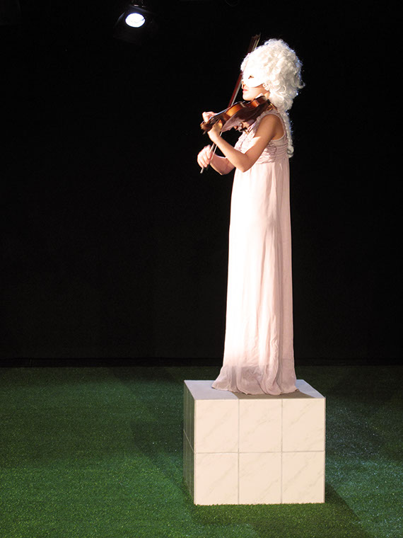 Violin: Jiae Park, Hwa-pyung Yoo FFT Theater Düsseldorf, Germany