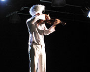 Violin: Jiae Park, Hwa-pyung Yoo FFT Theater Düsseldorf, Germany