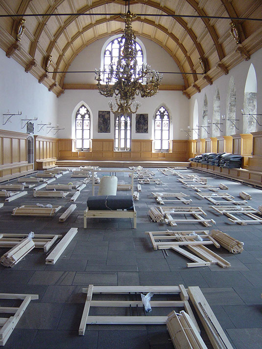 40 performer have been sleeping from 7 p.m. to 11 p.m. Blaue-Nacht-Art Competition 2009&nbsp; Nürnberg, Germany