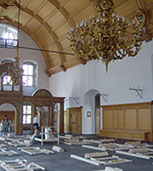 40 performer have been sleeping from 7 p.m. to 11 p.m. Blaue-Nacht-Art Competition 2009  Nürnberg, Germany