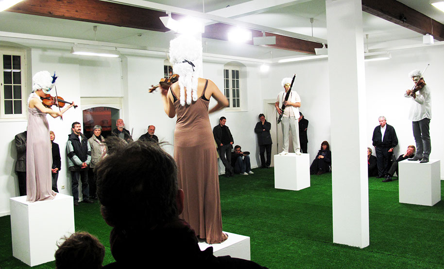 Violine 1: Myungeun Lee, Violine 2: Yeo-Jin Noh, Viola: Hyun Jin Kim, Bassoon: Kyung Hwan Choi