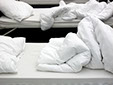 8 performer have been sleeping, 8 freiwillige Performerinnen/Performer schlafen 4 Stunden 5 Minuten lang bei der "GROSSE 2013".